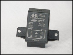 Przerywacz kierunkowskazów AEV3237