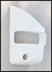 Zderzak przedni prawy Crossway 504175029