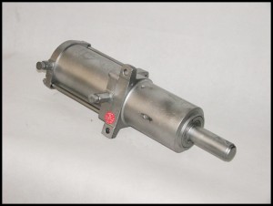 Siłownik otwierania drzwi Karosa 90